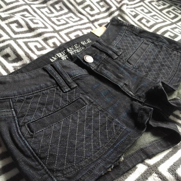 NWT AE black stitched design washed out shorts 00 - Picture 6 of 6